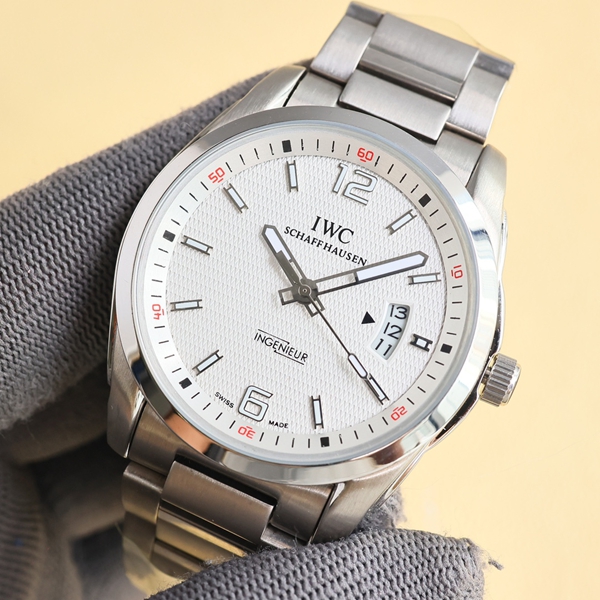 アイ・ダブリュー・シー角部分ディテール